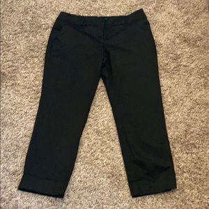 New York and Company Size 8 Cropped Pants